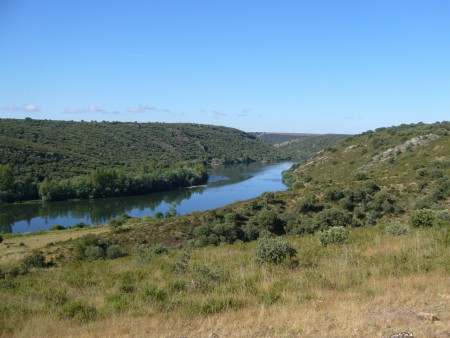 vista del río y monte de Bretocino